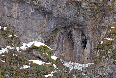Atak Mağarası